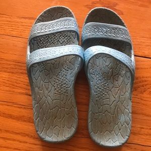 Hawaiian sandals